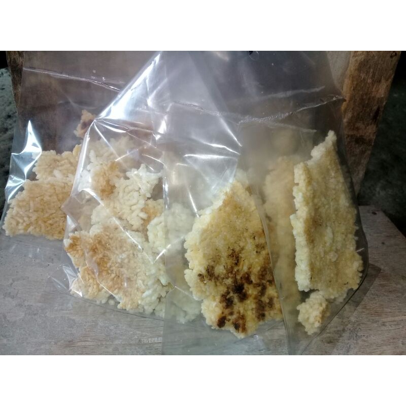 

intip goreng/kerak nasi