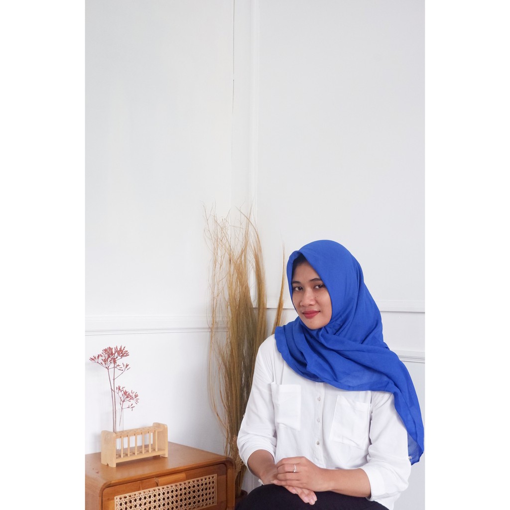 50 warna BELLA SQUARE JILBAB SEGI EMPAT POLLYCOTTON-bella electric blue
