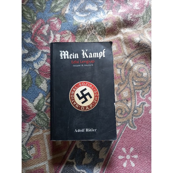 MEIN KAMPF - ADOLF HITLER