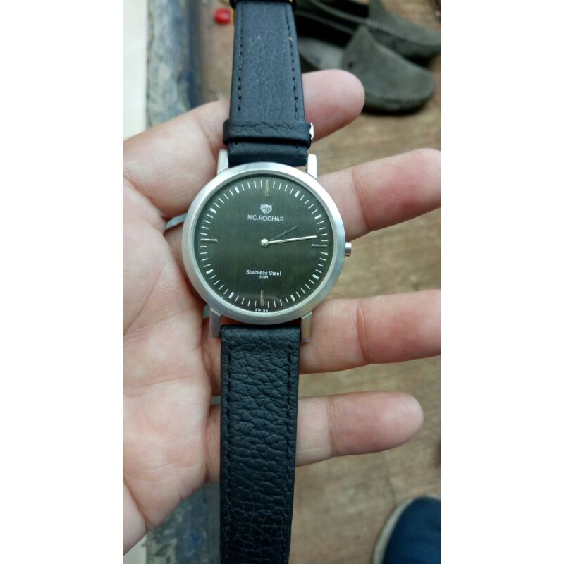 Mc. Rochas tipis dan elegan
