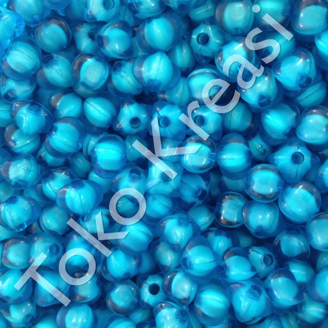 Mote / Manik isi bentuk belimbing 8mm warna biru muda