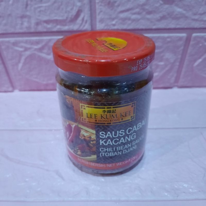 

Lee Kum Kee Chili Bean Saus Cabai Kacang Sichuan (Toban Djan) 226 Gr
