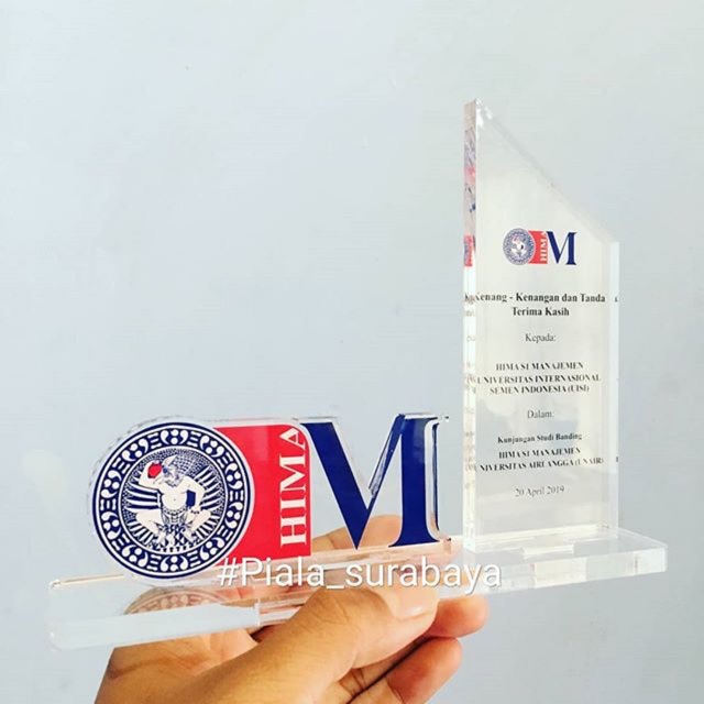 Plakat Akrilik Custom Sehari Jadi