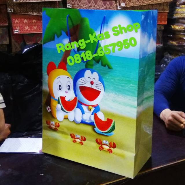 

Paper bag Tema Doraemon XL jumbo glossy