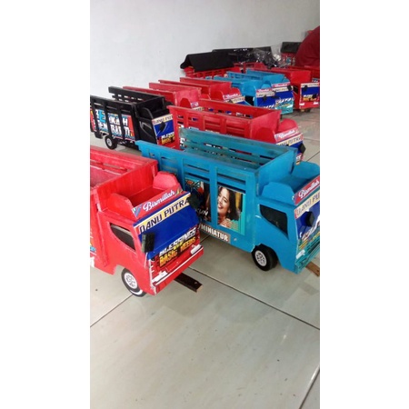 Truk mainan anak truk kayu miniatur truk Fuso Giga Tronton truk oleng