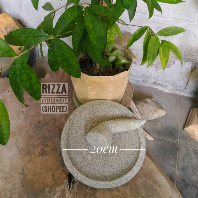 Cobek Batu Asli Ukuran Kecil 20 Cm, Bonus Ulekan Batu Asli, Garansi 100% Uang Kembali