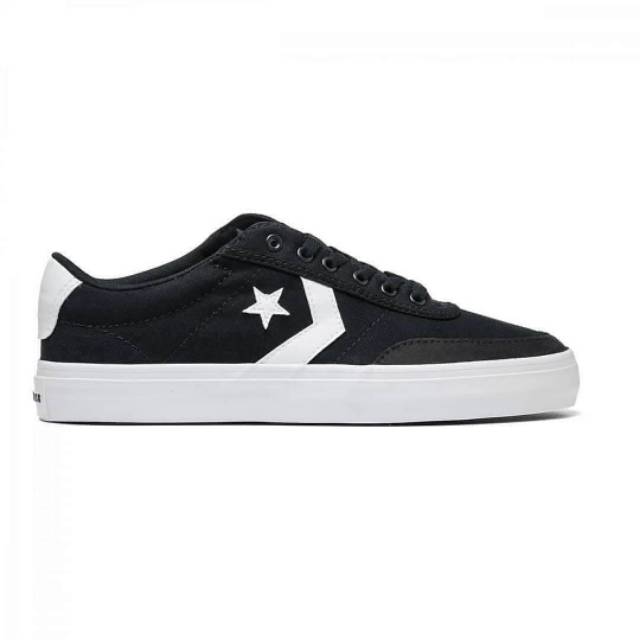 Converse Courtlandt Ox Black White
BNIB 100% ORIGINAL