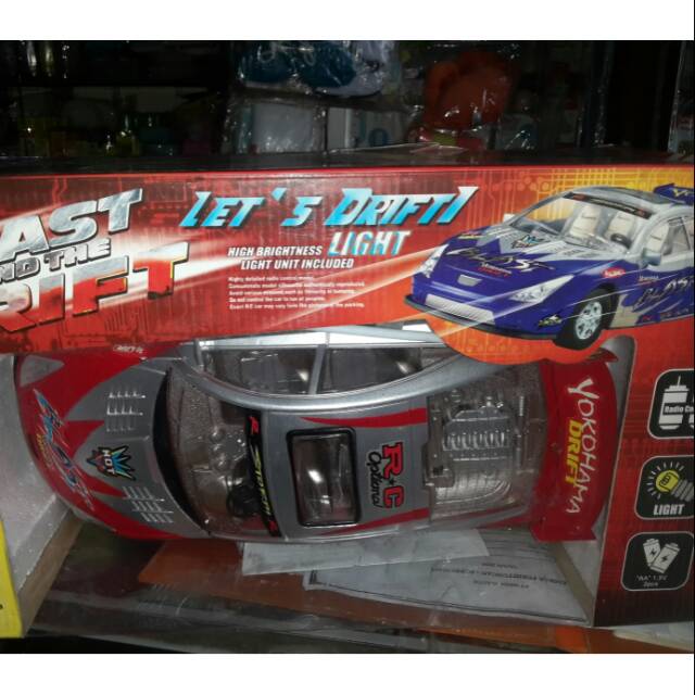 Mobil Remote Sedan Besar