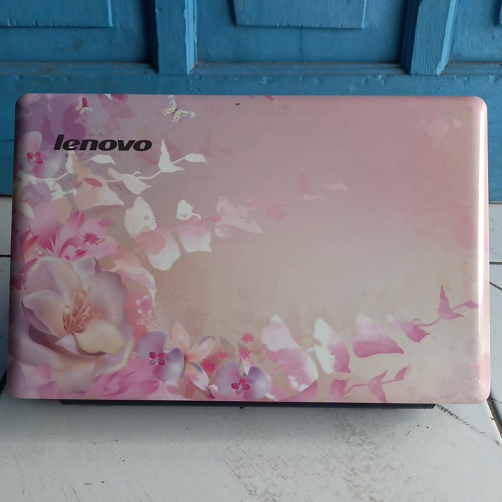 Lenovo E10-30 Motif Bunga Flower Putih Windows 10 SSD 128GB Bluetooth Netbook Notebook Second Bekas 