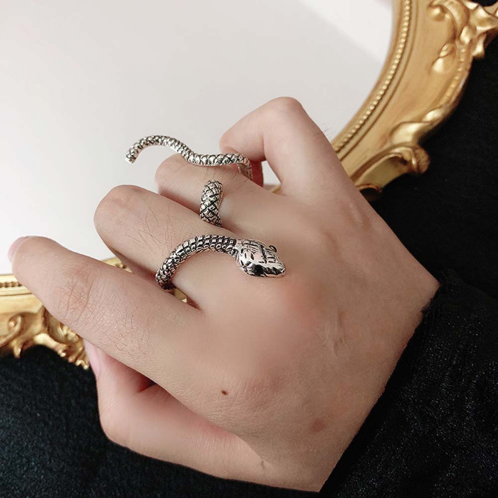 Cincin Model Terbuka Bentuk Ular Tidak Teratur Bahan Alloy Gaya Gothic Retro Untuk Wanita