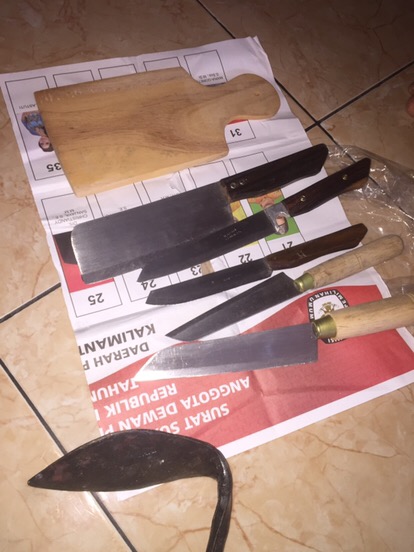 Pisau Set Paket Hemat 5 Pisau + 1 Talenan /pisau Dapur /pisau Dapur ( 5 Pisau + 1 Talenan Kayu )