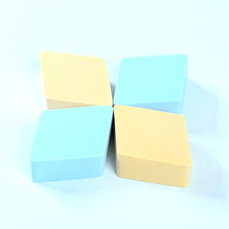 【 READY STOCK 】 Foundation Powder Puff Sponge Rhombus Shaped Wet And Dry 4 pcs/1Set