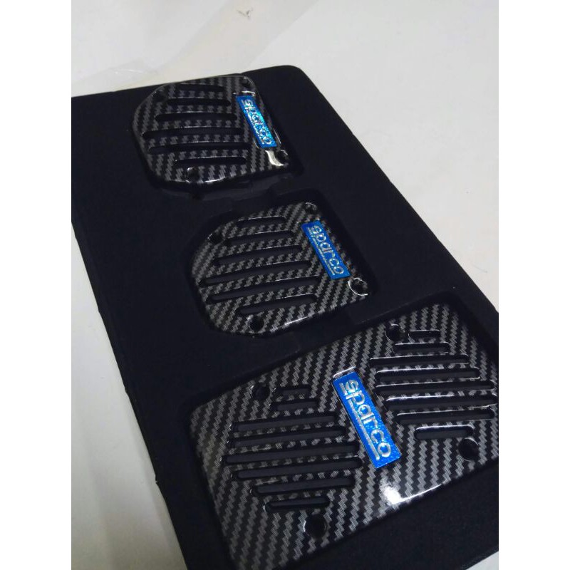 pedal gas mobil carbon