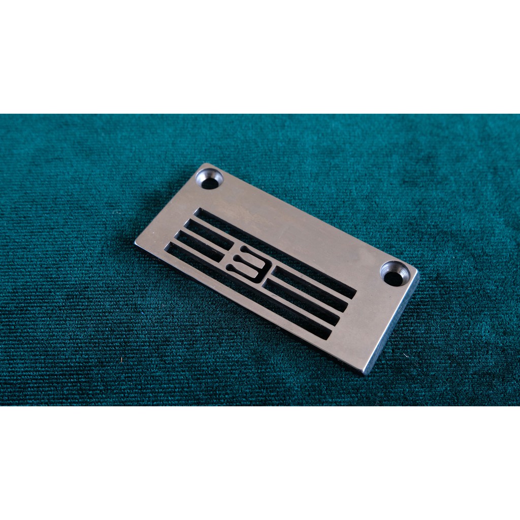 Y94801 needle plate overdeck Yamato VC2700