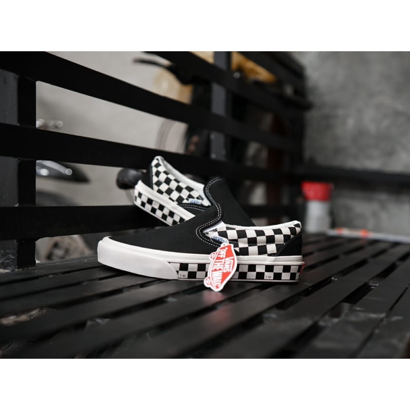 SALE DISKON! V4NS SLIP-ON SIDEWALL CHECKERBOARD BLACK/WHITE CLASSIC 100% ORIGINAL BNIB