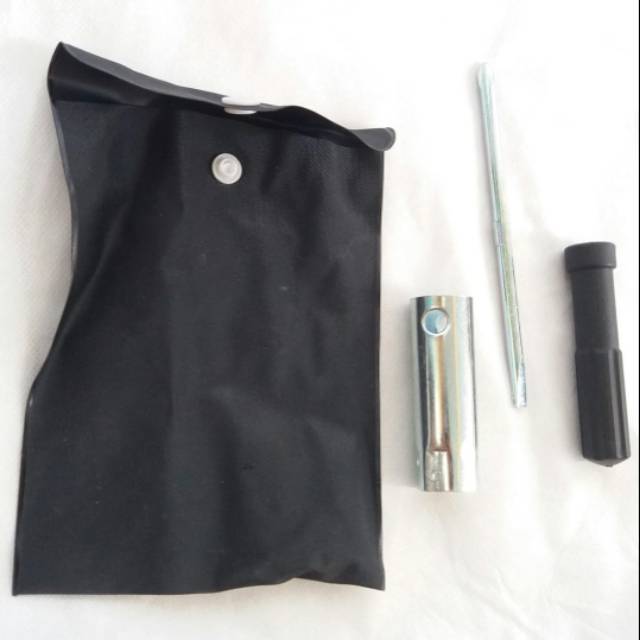 Kunci busi Obeng bawaan motor honda