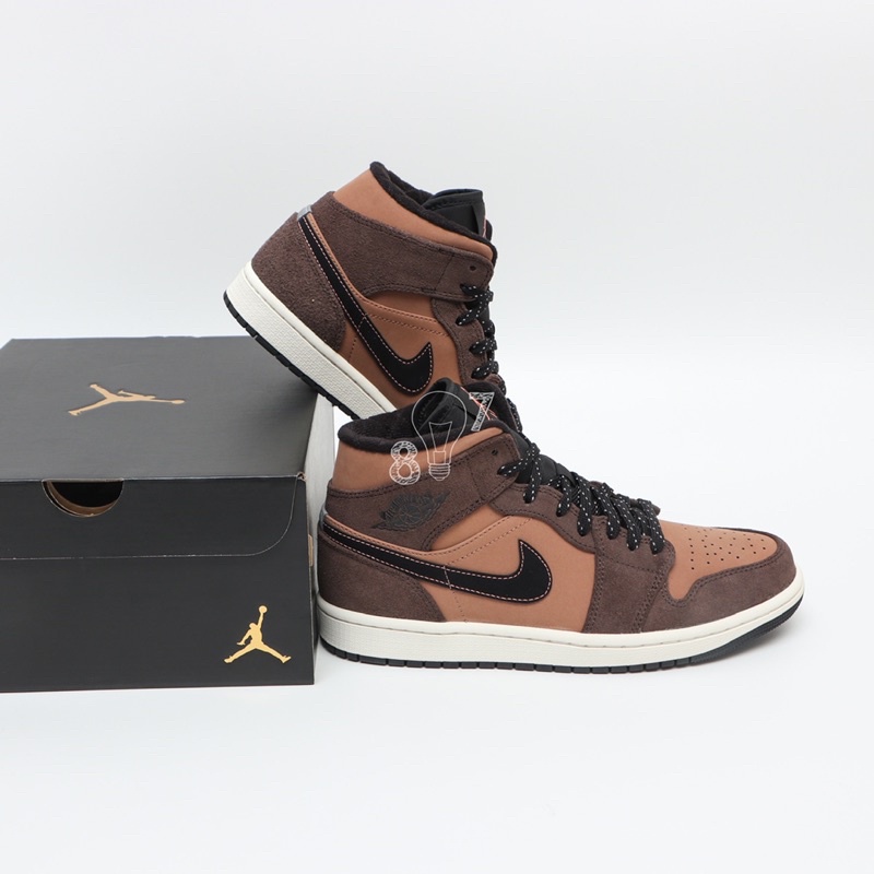 Air Jordan 1 Mid Dark Chocolate