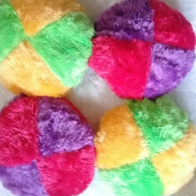 Bantal sofa bulat