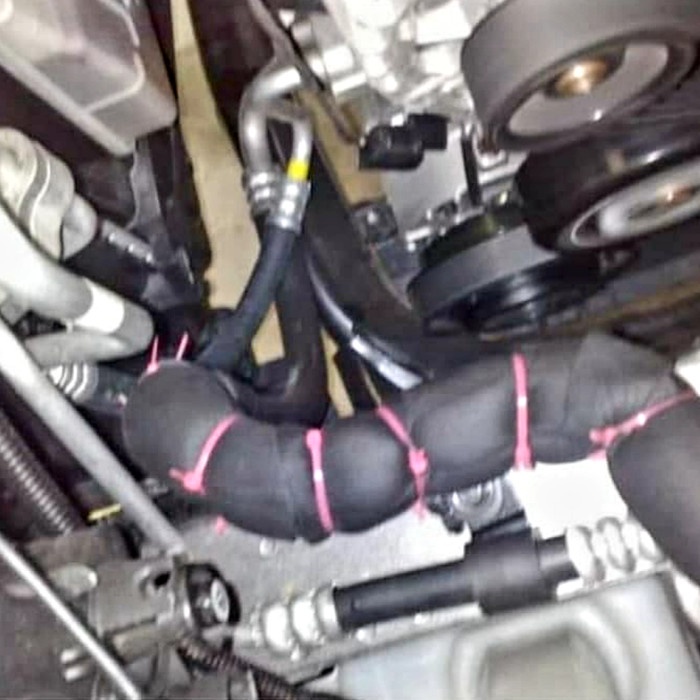 PROTECTOR PEMBUNGKUS PIPA AC MOBIL