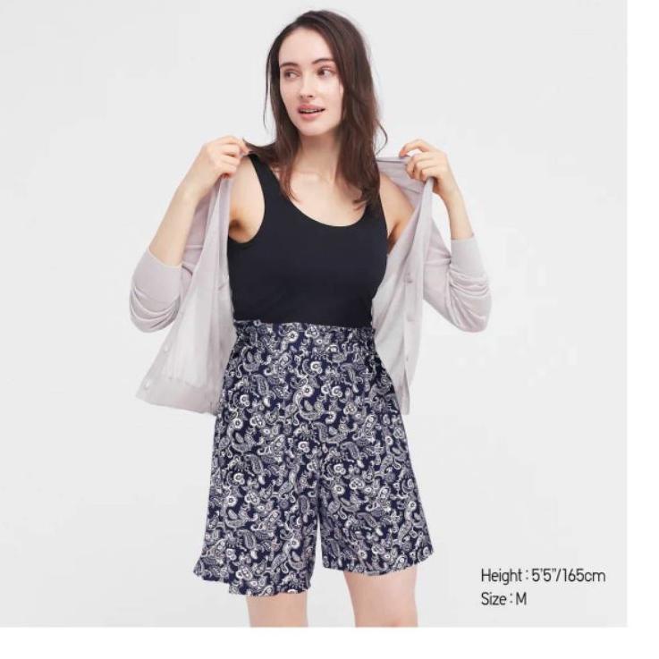 TON.108226 • Uniqlo paisley daisy print jersey short