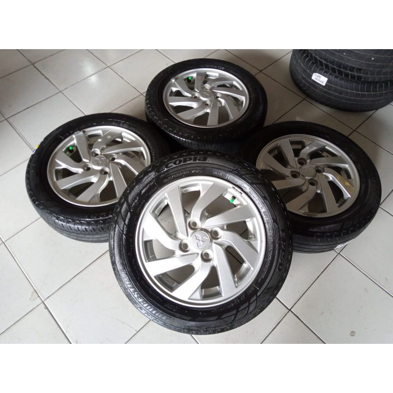 velg bekas mobil Mitsubishi Mirage Ring 14 pcd 4x100 lebar 4,5 ET 46 ban Bridgestone 165 65 R14 Agya Ayla calya sigra soluna Karimun Vios Timor