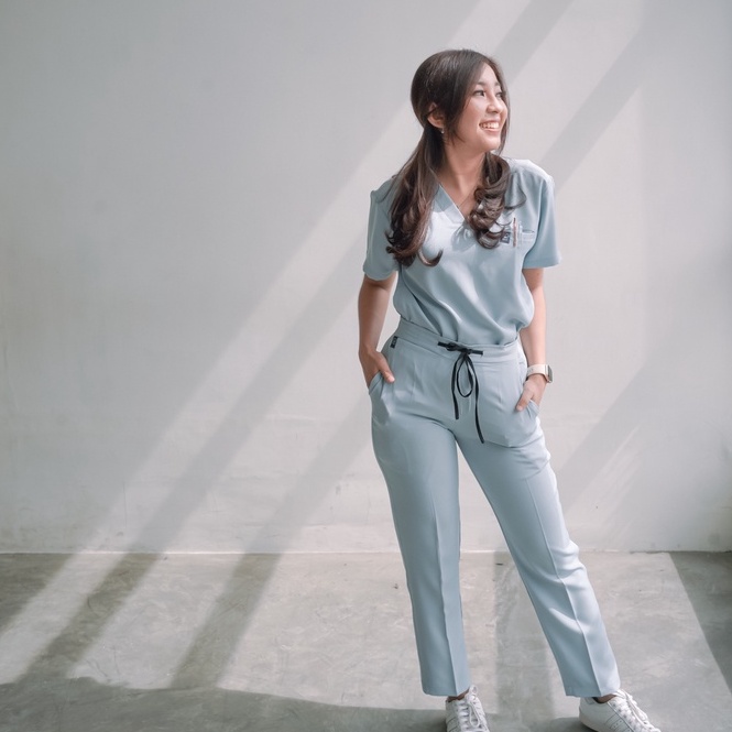 Baju Jaga V NECK SS - LIGHT BLUE Scrubs Theatre Blues Empirical Lengan Pendek Celana Slim Fit