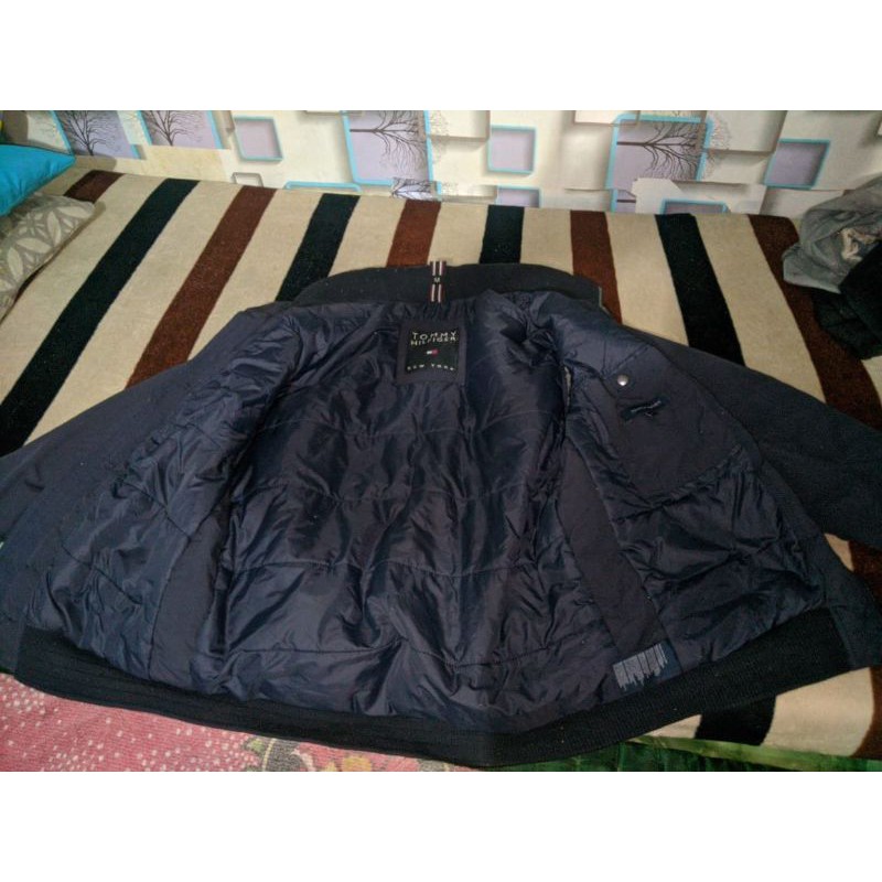 Preloved Jaket Sweater Branded Tommy Hilfiger