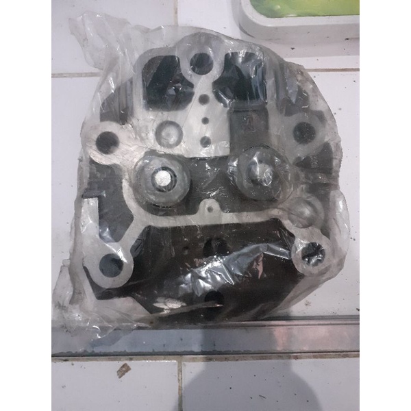 deksel komplit/cylinder head assy mesin diesel dong feng ZS 1125/S 1125(dong feng)