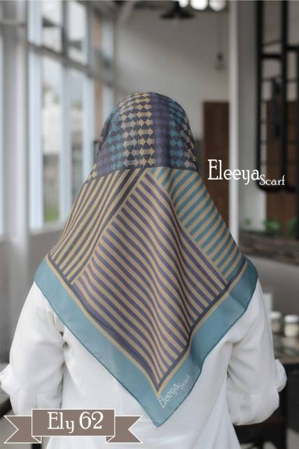 HIJAB SEGIMEPAT MOTIF ELY 62 II Eleeya Scarf