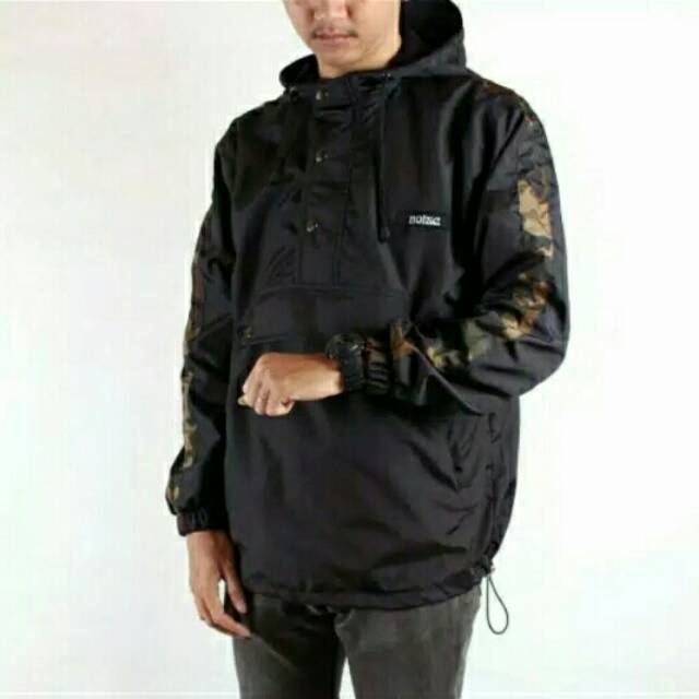 Jaket Cagoule Hitam List Camo