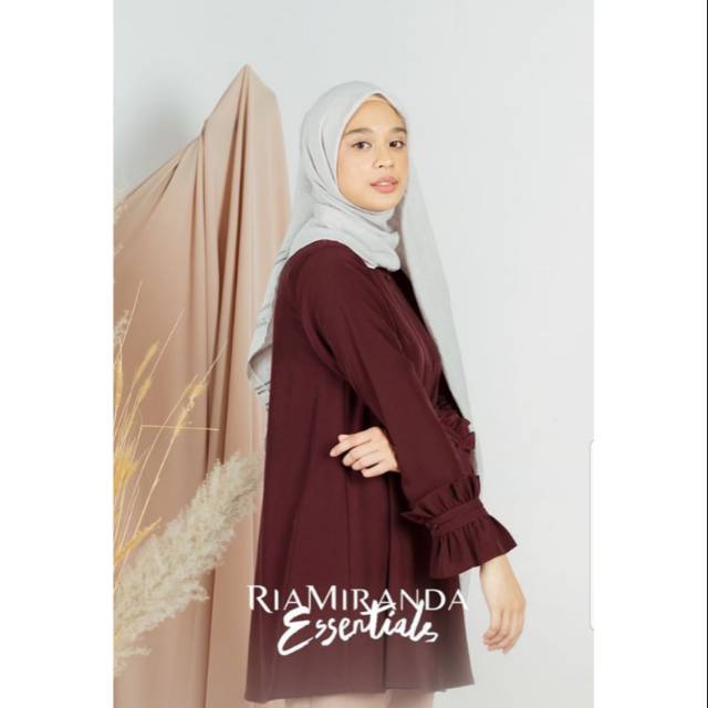 Preloved ria miranda ruffle top size L