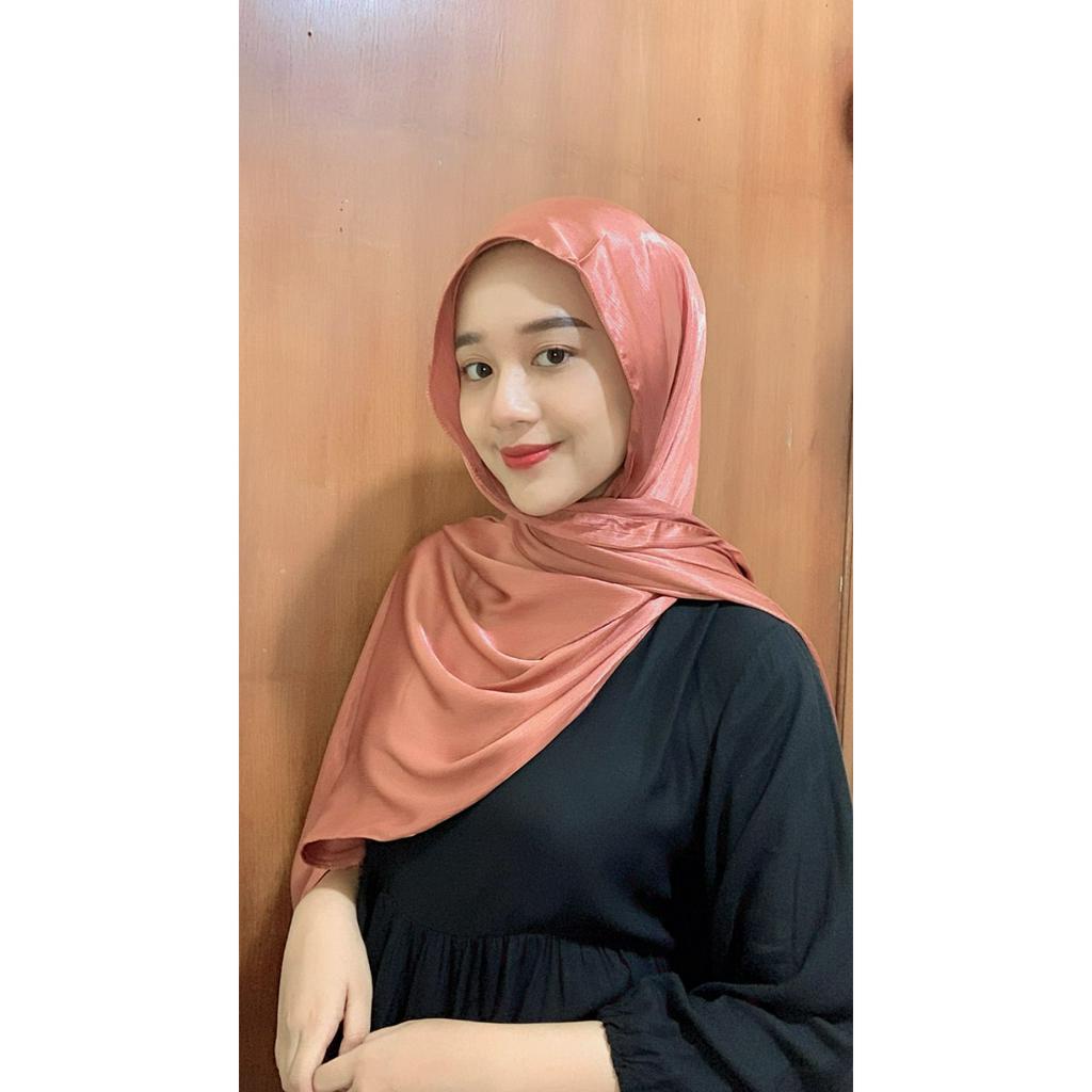 Pashmina Malay Silk Satin Texture Premium Shawl Rayya Silk|| Silk Satin Credenza|| Pashmina silk sat