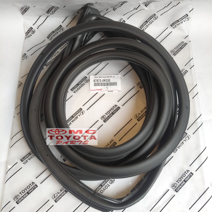 Karet Pintu Depan Belakang Kanan Kiri Innova 67861-0K030 67862-0K030 67871-0K030 67872-0K030