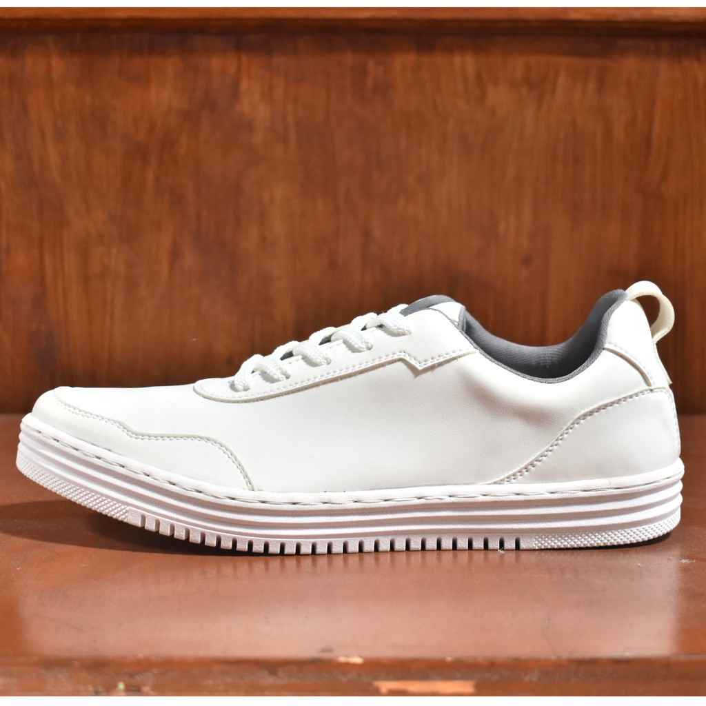 Claro White | Sepatu Sneaker Kets Casual Kasual Pria/Cowok/Men Sneakers Ori Footwear | FORIND Volve