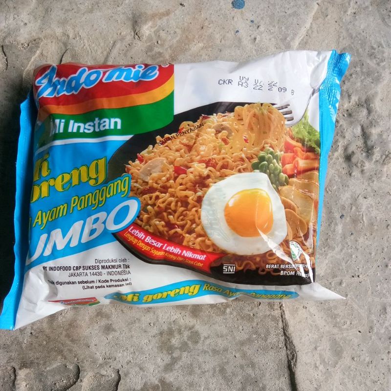 

Mie goreng indomie jumbo rasa ayam panggang