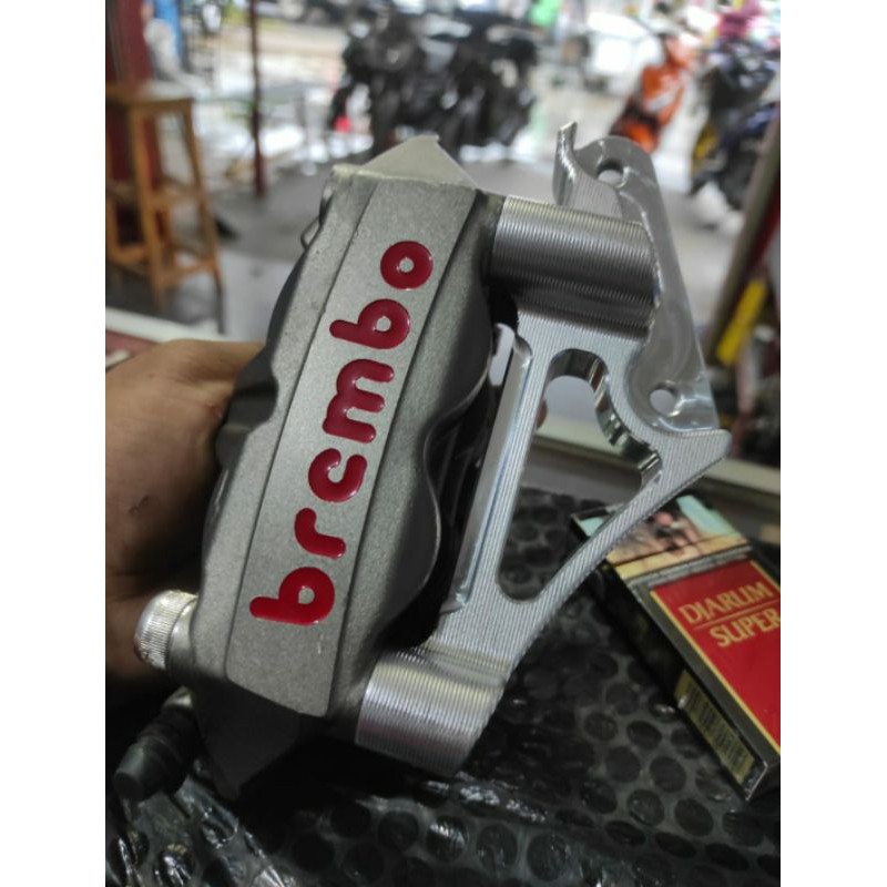 Breket Kaliper Brembo Monoblok Pitch 100mm Ninja R RR Disk 300mm