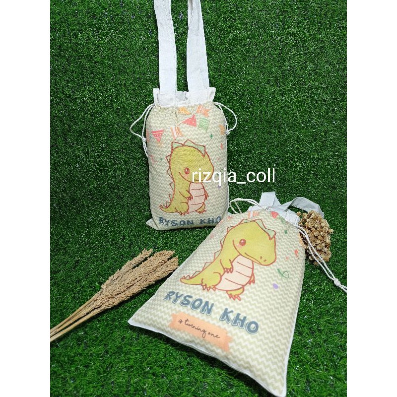 Pouch blacu uk 20*30/totebag serut fc/totebag ulang tahun