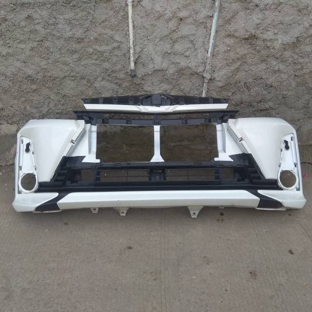 Bumper depan Avanza Veloz 2020