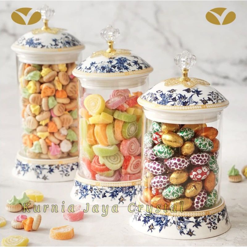 

Toples Keramik Biru Putih Motif Ayana/ Pajangan Toples Keramik Import