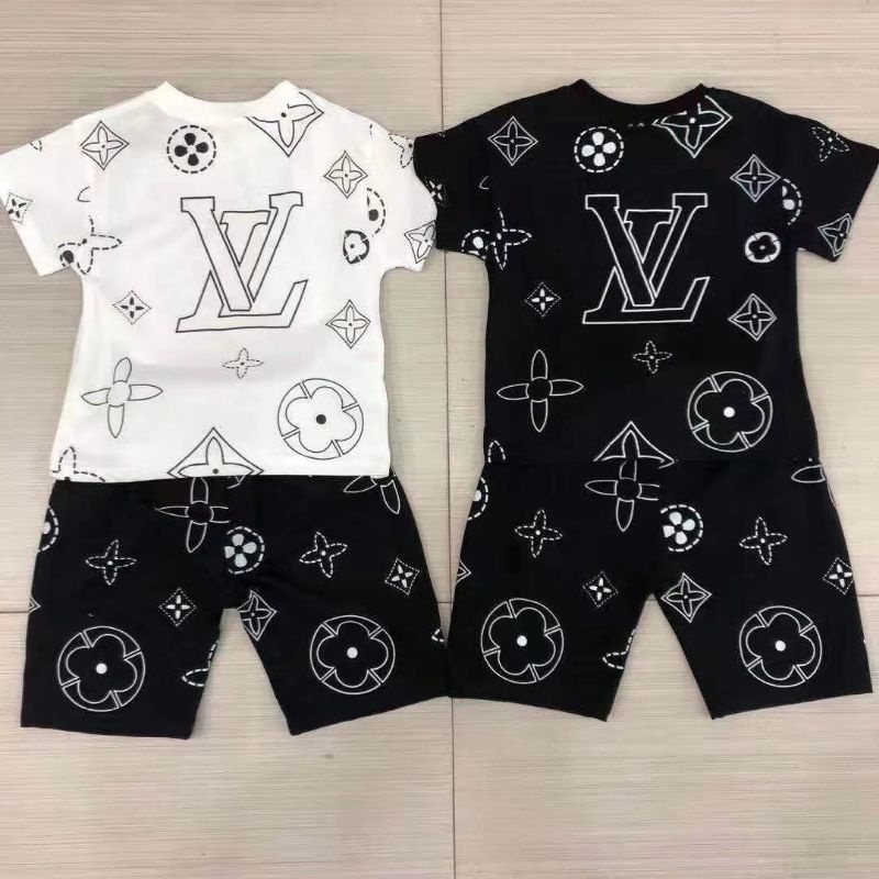 

set cwo merk LV premium / UK 4-8 Th ( seri~ 5 pcs)