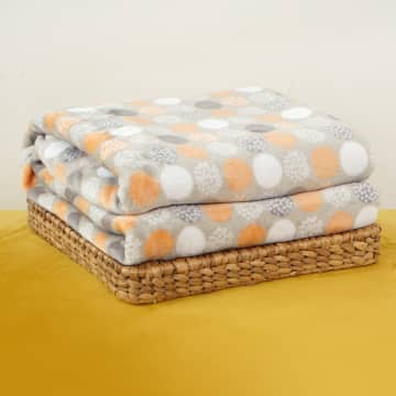 INFORMA Selimut Flanel/Selimut Hangat/Selimut Hotel/Selimut Lembut-FINNE POLKA