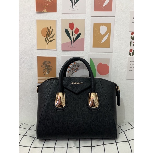 preloved tas givenchy black (ada defect kecil) BUKAN ORI