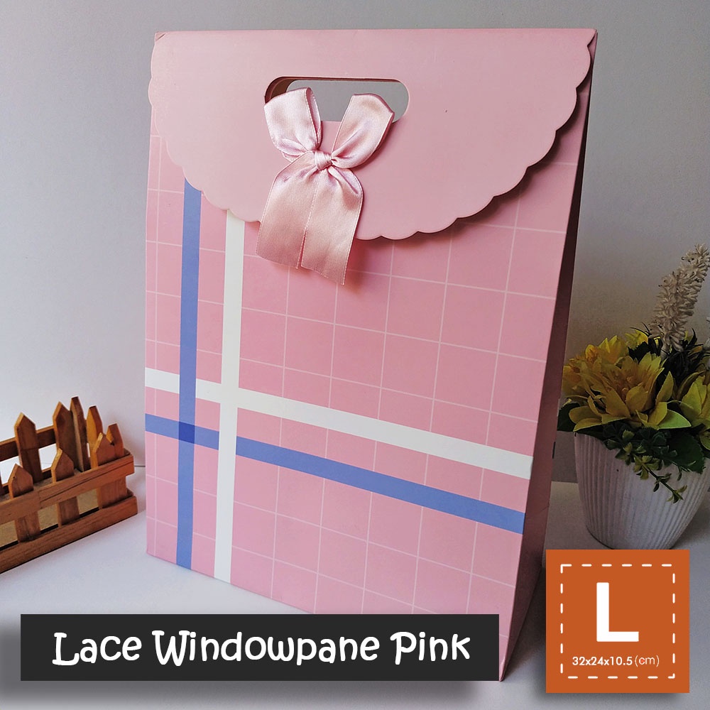 

Paper Bag Motif Ukuran L / Tas Kertas Kado - PLAID