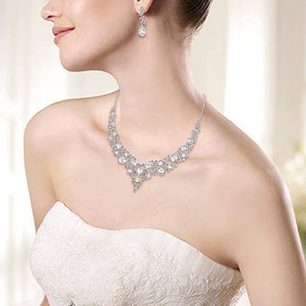 Hu Hu Hu Hu Hu Alat Bantu Pasang Kacamata♡ Set Anting Tusuk Gantungkalung Rantai Dengan Liontin Berlian Imitasi Inlaid Untuk Wanita