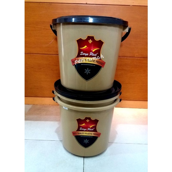 Ember Plastik 4GL Cappucino + Tutup