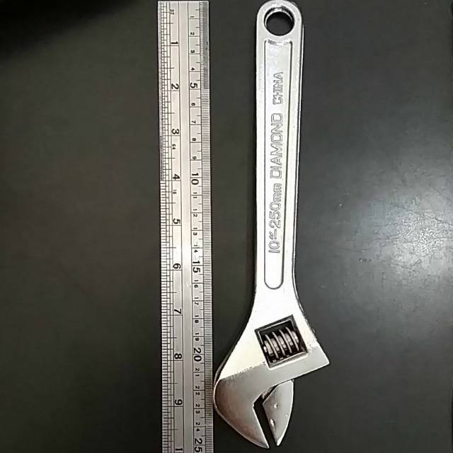 KUNCI INGGRIS DIAMOND 10"