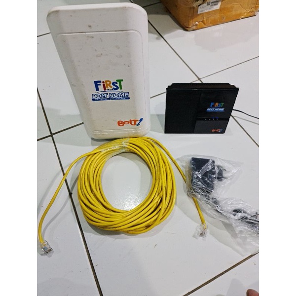 satu set Modem lengkap bl400 dan bl201 adaptor kabel lan tinggal pakai telkomsel smartfren byu