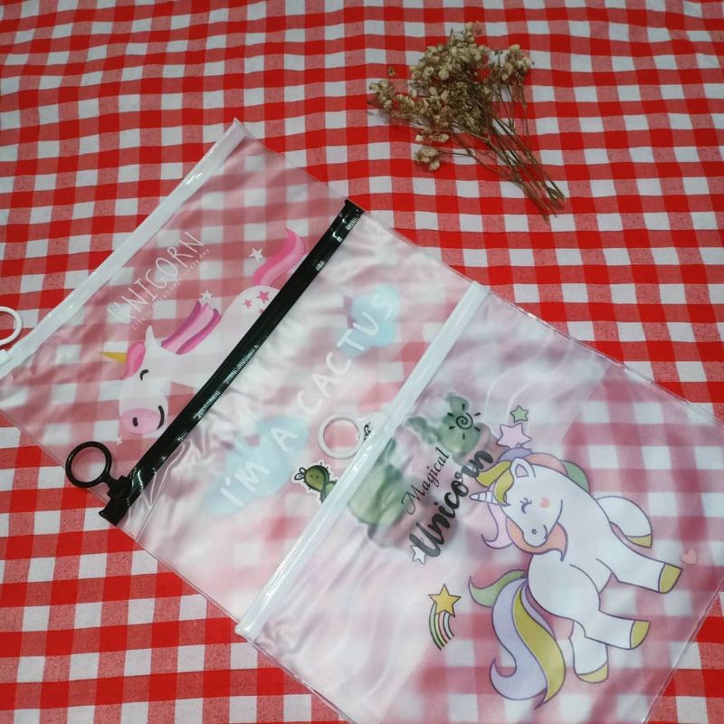 

Zipper Bag Transparan - Kotak / Tempat Pensil