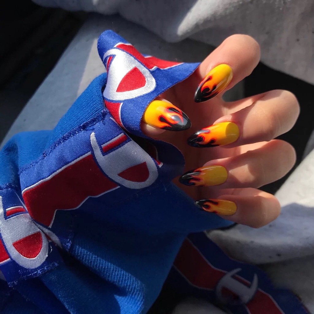 24 pcs kuku palsu + lem set / fake nails tahan air motif api natural with glue