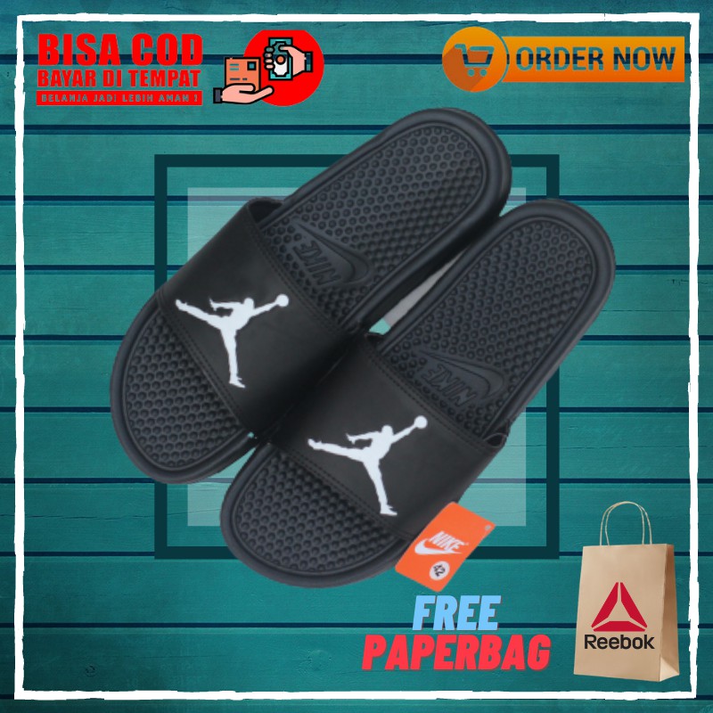 SANDAL NIKE BENASSI JORDAN HITAM LOGO PUTIH SENDAL SPORT PRIA WANITA PREMIUM SLIDE SLIP ON